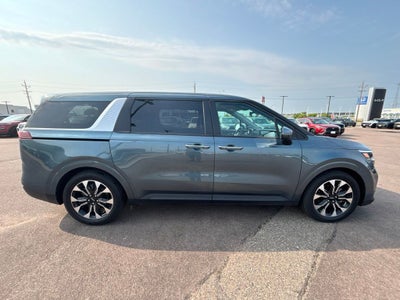 2024 Kia Carnival EX