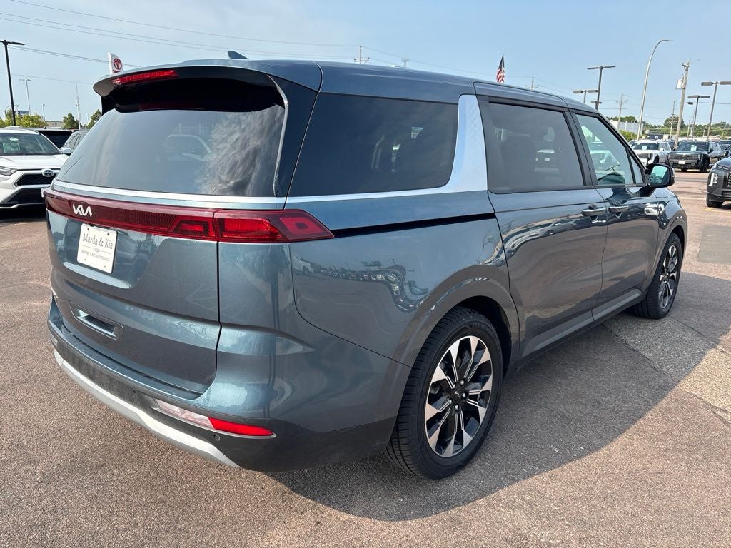 2024 Kia Carnival EX