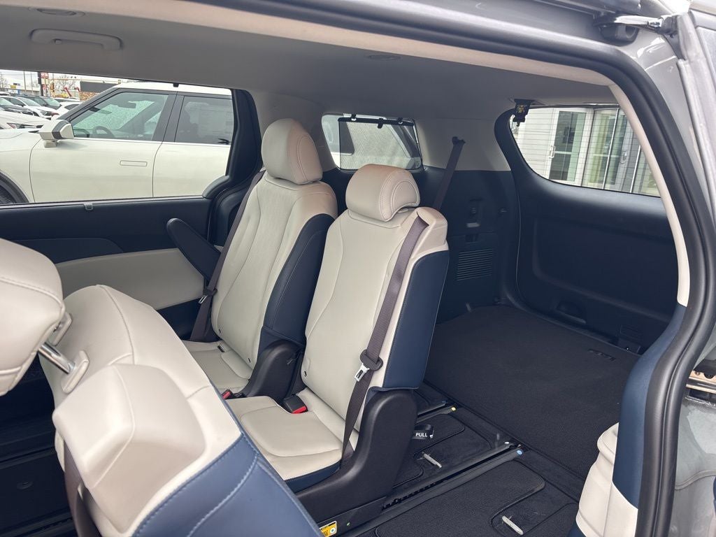 2025 Kia Carnival Hybrid EX